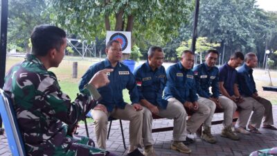 Jam Kadispen Kodiklatal, Sebagai Wadah Kebersamaan Dengan Personelnya