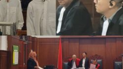 KULAKAN SABU DARI ANTON (DPO), INDRA KURNIAWAN DAN MOH ROY, DIHUKUM 4,5 TAHUN BUI,   *NYATAKAN BANDING