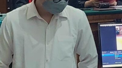 Foto: sidang jual beli di Facebook