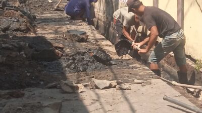 Proyek Meresahkan Warga