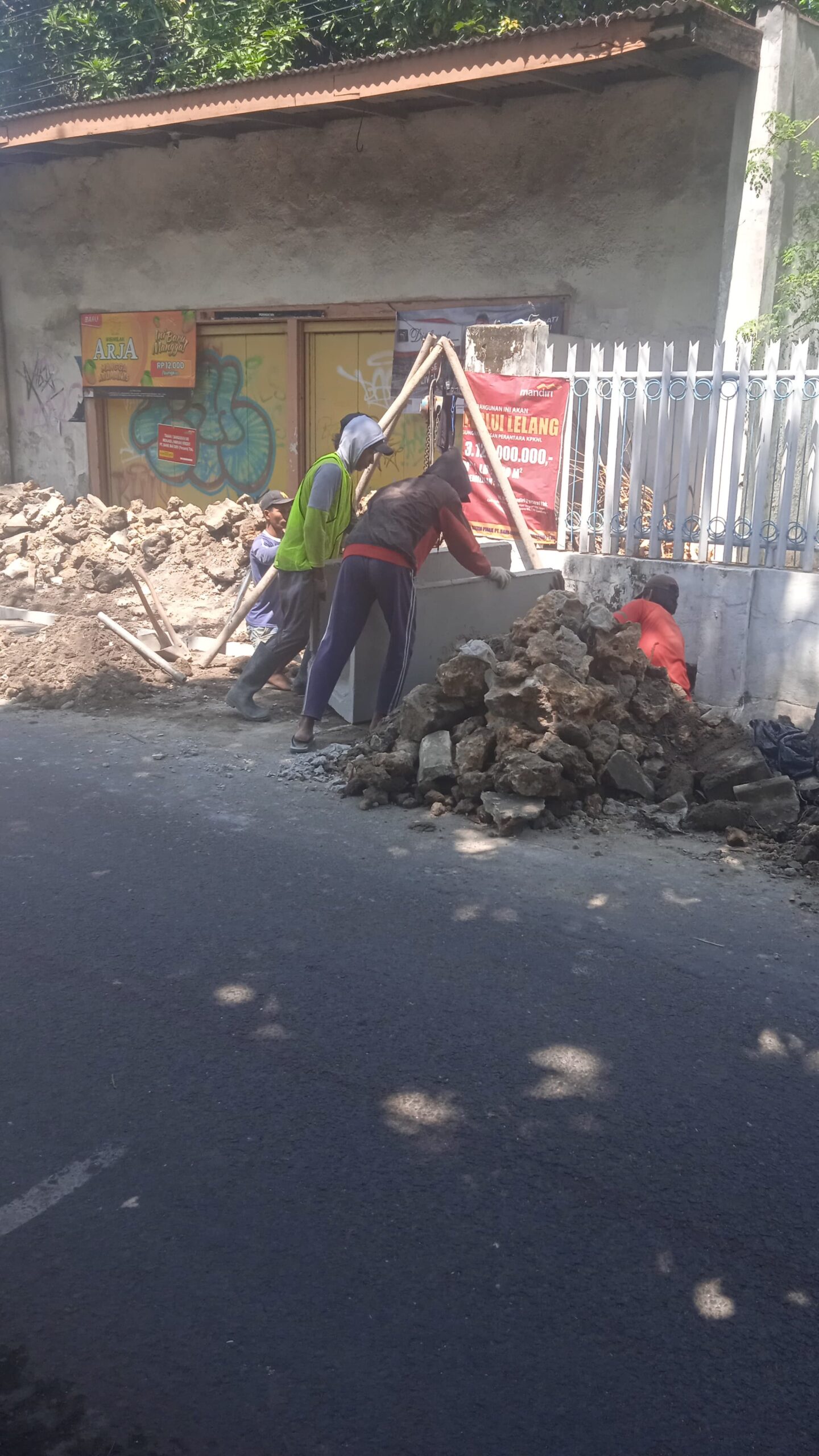 Foto: aktivitas dakel Kedung Tarukan