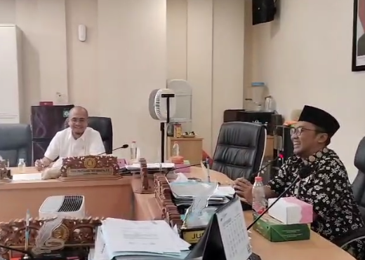 Foto; pengaduan paguyuban di komisi B