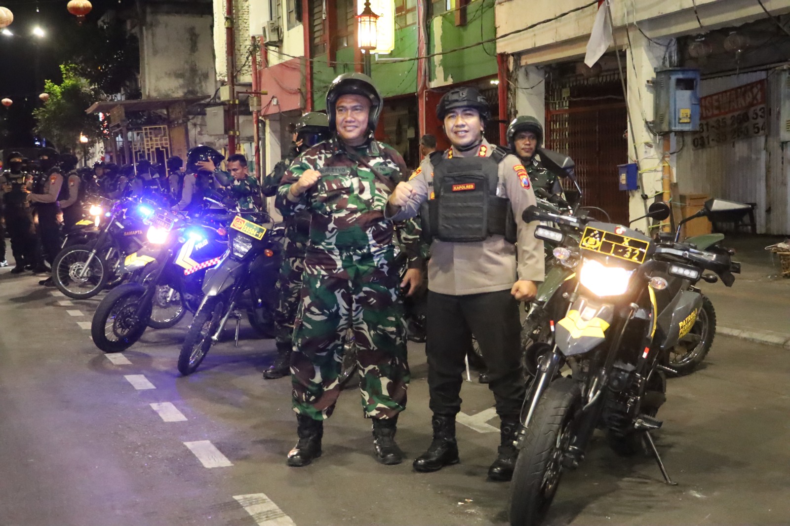 Keterangan Foto: Kapolres Pelabuhan Tanjung Perak, AKBP Wahyu Hidayat, dan melibatkan unsur gabungan dari TNI