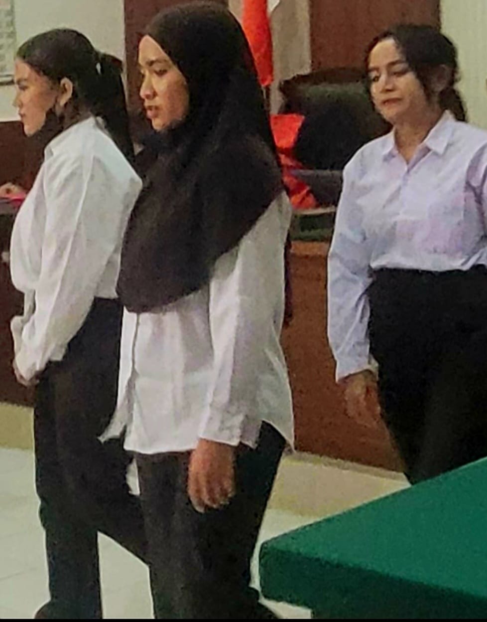 Foto seluruh barang bukti tetap terlampir dalam berkas perkaranya