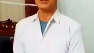 Foto: mendengar pembacaan putusan