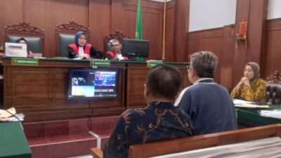 Foto, Benjamin Kristianto bersama hermawan