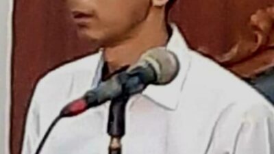 Foto; menjalani sidang putusan