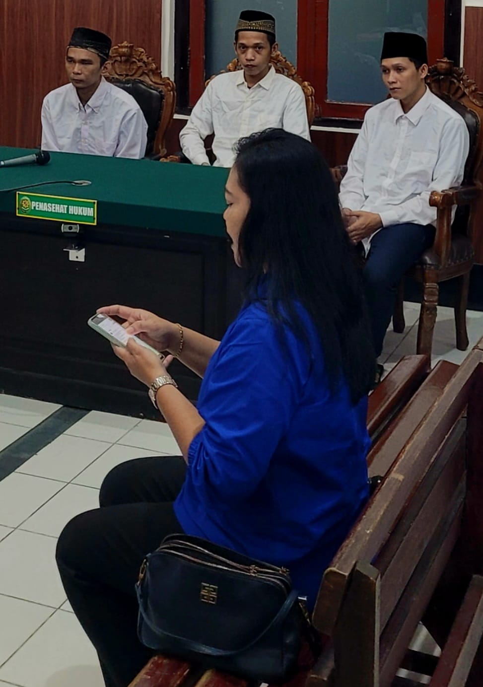 Foto; menjalani sidang agenda pemeriksaan