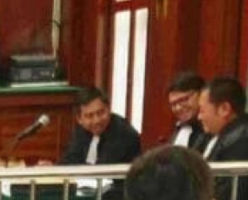 Foto; Ridwan Rahmad &partner memberikan keterangan pers