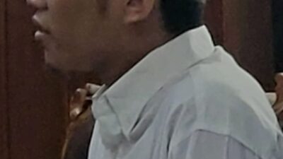 Foto;menjalani sidang tuntutan
