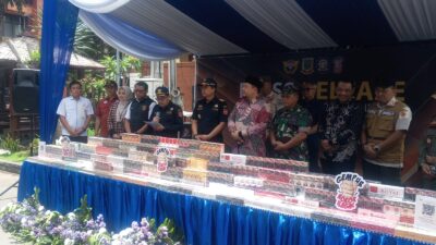 Foto:pemusnahan rokok ilegal