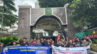 Foto; untuk rasa di depan gedung kejaksaan agung RI