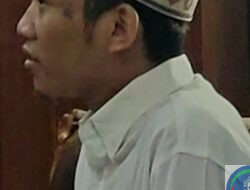 KETAGIHAN NYOLONG BARANG BAPAKNYA