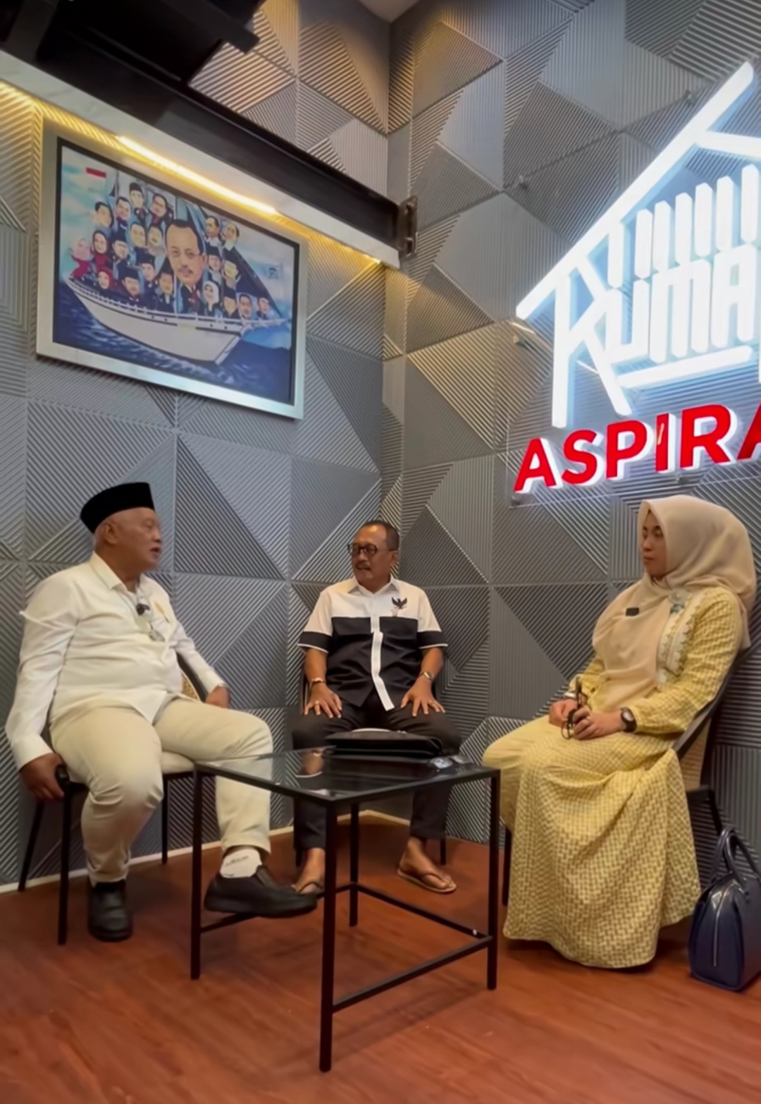 Cak Armuji berdialog dalam program Aspirasi membahas respons pemerintah daerah terhadap isu Yai Mim vs Sahara