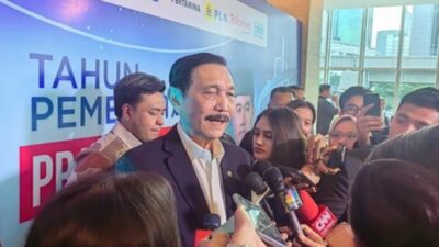 Luhut Buka Suara Soal Restrukturisasi Utang Kereta Cepat Whoosh: “Dari Awal Kondisinya Sudah Tidak Baik”