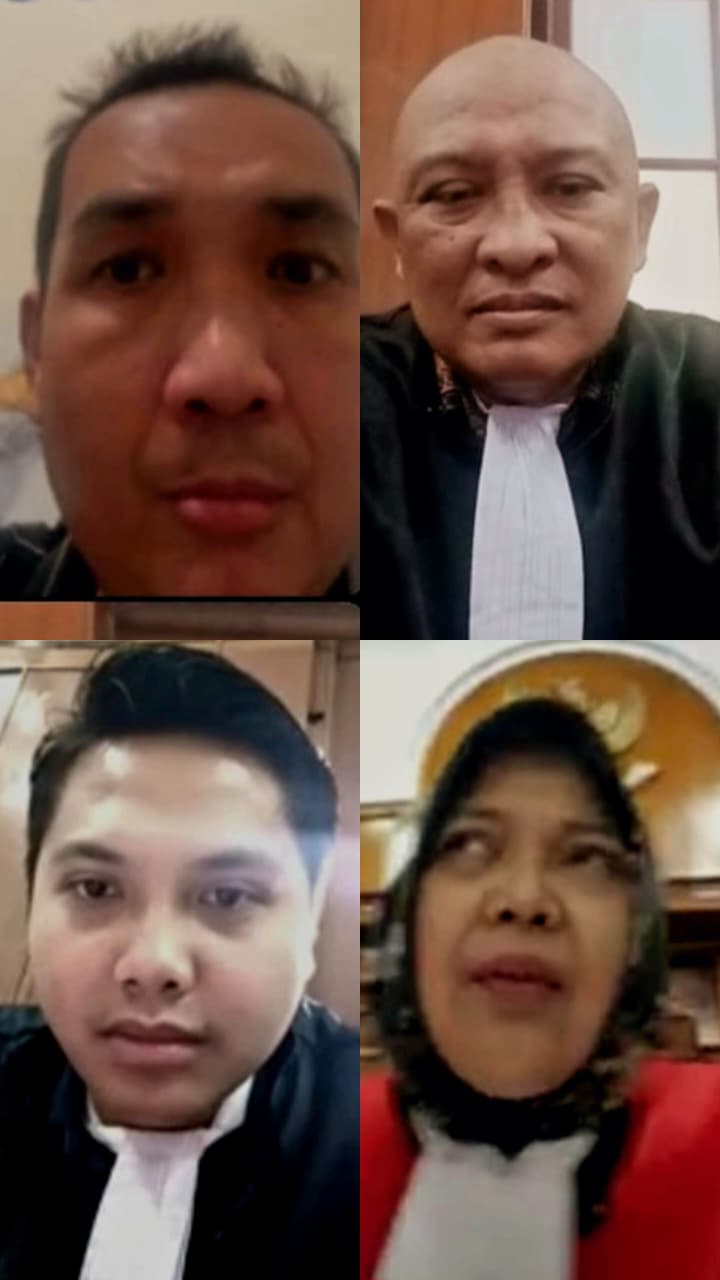 Foto :menjalani sidang agenda putusan