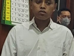 LEWAT JEMBATAN DICEGAT KORBAN DAN DIPUKULI,