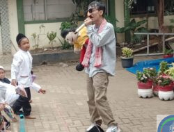 Dongeng dan Boneka Ayis Sukses Tanamkan Pendidikan Karakter di SDN Jatikramat 6 Bekasi