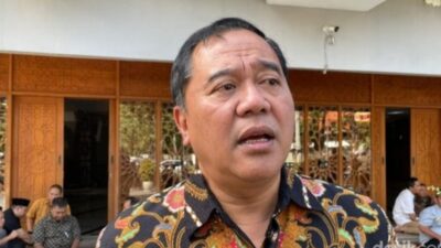 SURABAYA SIAGA MIKROPLASTIK: DLH DAN ITS SELIDIKI KANDUNGAN PARTIKEL PLASTIK DALAM AIR HUJAN