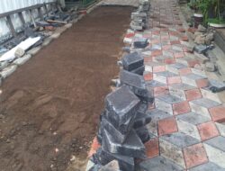 Proyek Paving Asempayung Mulai Dikerjakan Sebelum Kontrak Terbit