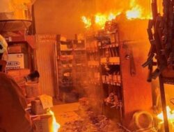 Toko Bangunan di Surabaya Ludes Dilalap Api, Diduga Akibat Korsleting di Mess Karyawan