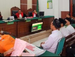 KOMPLOTAN ‘BEGAL’ HENTIKAN MOTOR KORBAN, SELAIN MEMUKUL, JUGA RAMPAS HELM, JAKET BERISI HP,