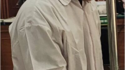 JUAL BELI PIL 8 BUTIR PIL EKSTACY SALAMON DITUNTUT 6 TAHUN BUI DAN DENDA Rp.1 MILIAR