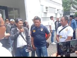 Puluhan Wartawan di Surabaya Geruduk Kantor Satpol PP, Tuntut Keadilan