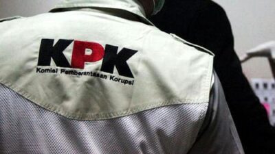 KPK Amankan 19 Orang dalam Dua OTT Berbeda, Segel Kantor Bupati Bekasi