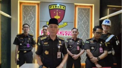 Aspidsus Kejati Lampung memberikan keterangan pers terkait penetapan tersangka korupsi DPRD Lampung Utara.