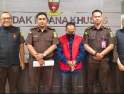 KEJATI JATIM TETAPKAN TERSANGKA BARU KORUPSI BSPS SUMENEP AHS TENAGA AHLI DPR RI 2019–2024 DITAHAN