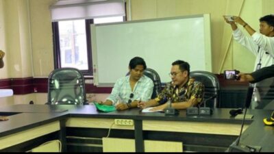 Dialog penolakan relokasi RPH Pegirian berlangsung di ruang DPRD Surabaya