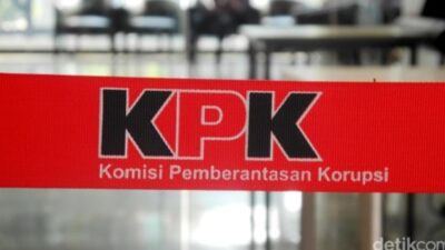Pita KPK membentang di kantor Ditjen Pajak Kementerian Keuangan