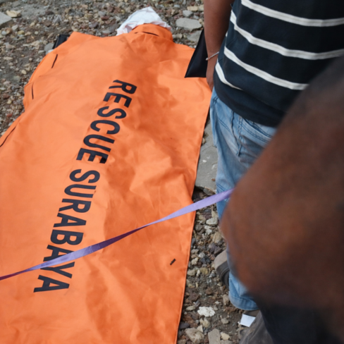 Kantong jenazah BPBD saat evakuasi penemuan jenazah Wonokusumo Jaya