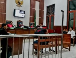 SOPIR PRIBADI CURI SEPATU MEWAH MAJIKAN RUGIKAN CAPAI Rp 40 JUTA I WAYAN YOGI ARTHA DITUNTUT 6 BULAN PENJARA