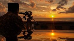 Pengamatan hilal dilakukan menggunakan teleskop saat matahari terbenam sebagai bagian dari proses rukyat yang menjadi pertimbangan dalam sidang isbat Kementerian Agama untuk menetapkan awal Ramadan 1447 Hijriah di Indonesia.