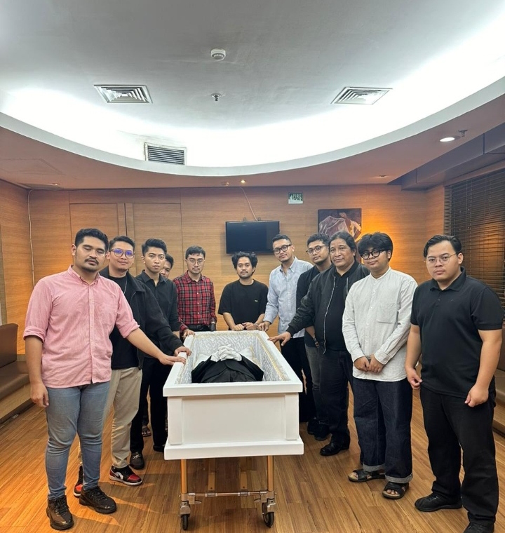 Peti Jenazah Ketua DPRD Surabaya di Rumah Duka