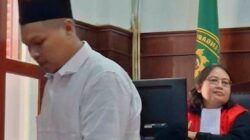 ADRIAN FATHUR RAHMAN ANAK PERWIRA POLISI DI TANGKAP POLISI DIDAKWA JADI KURIR DAN PENGEMAS SABU 72,6 GRAM