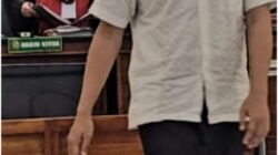 UANG PENJUALAN SEPEDA Rp135 JUTA DIGELAPKAN LUTFI ISA ANSORI KEPALA TOKO BUILD A BIKE DIHUKUM 12 BULAN BUI