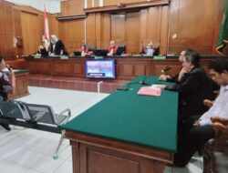 SENGKETA MANGGA BERUJUNG BACOK AFANDI BANTAH UNSUR KESENGAJAAN KARENA TERDESAK HINGGA MELAWAN SAKSI SPKT POLSEK SIMOKERTO TIDAK OLAH TKP DAN BUKAN PENYIDIK