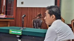 PO FIKTIF KEMASAN PRODUK DIDAKWA GELAPKAN UANG Rp. 456 JUTA ABRAHAM SANTOSO DITUNTUT 3,5 TAHUN BUI