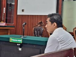 PO FIKTIF KEMASAN PRODUK DIDAKWA GELAPKAN UANG Rp. 456 JUTA ABRAHAM SANTOSO DITUNTUT 3,5 TAHUN BUI