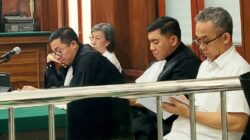 ARI BINUKA DAN NOVENA HUSODHO KOMISARIS DAN DIRUT PT.ASA DITUNTUT 1 TAHUN BUI ASURANSI ILEGAL RAUP KOMISI Rp.148 JUTA