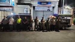 Di Bawah Sorot Rotator Team Lengkap Patroli Jaga Semampir Aman