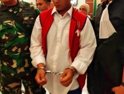 KURIR 62,5 KG SABU DIVONIS PENJARA SEUMUR HIDUP WNA MALAYSIA ALEXANDER PETER DINYATAKAN TERLIBAT JARINGAN NARKOBA INTERNASIONAL 