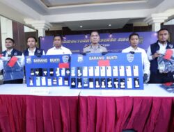 Polda Jatim Bongkar Sindikat Penipuan Online Modus Jual Beli Mobil 11 Tersangka Diamankan