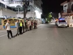 Kecintaan Warga Pada Patroli Harkamtibmas Polsek Semampir dan Satpol PP Semakin Menguat