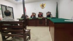 TERDAKWA SALES FREELANCE GELAPKAN HASIL PENJUALAN LIS KERAMIK, Rp. 62 JUTA,