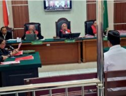 WADUH !!!. Terdakwa Dituntut JPU, 2 Tahun 6 Bulan Gegara di Duga Nyolong Dua Ekor Ayam Jago