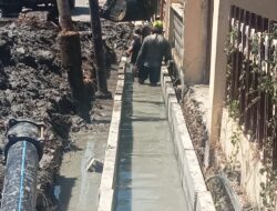 Dugaan pelanggaran K3 dan prosedur Teknis di Proyek Saluran jalan Bhaskara Selatan PPK DSDABM kota Surabaya bungkam